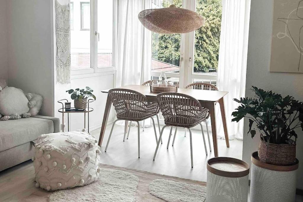 Zentrale Wohnung + Dachterrasse ซอนโทเฟิน ภายนอก รูปภาพ