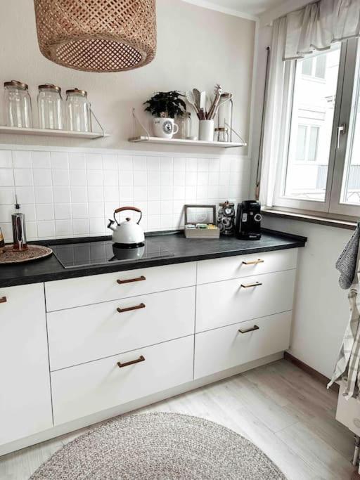 Zentrale Wohnung + Dachterrasse ซอนโทเฟิน ภายนอก รูปภาพ